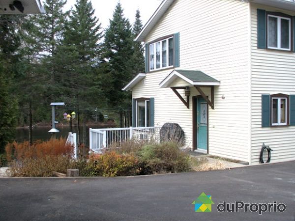 Entrance - outside front patio landscaped