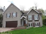 2 Storey in St-Augustin-De-Desmaures, Quebec North Shore