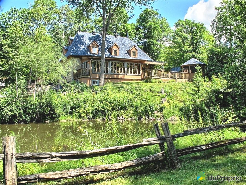Maison à vendre SteAnneDesLacs, 40, rue des Montagnes, immobilier