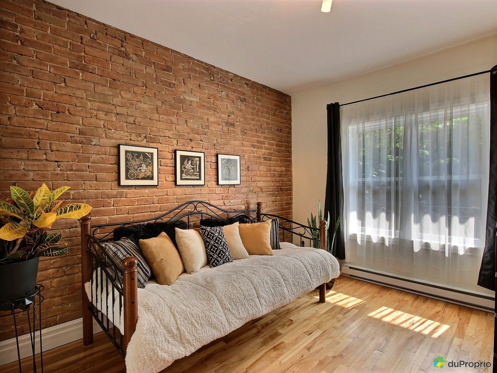 Condo sold in Montreal DuProprio 492943