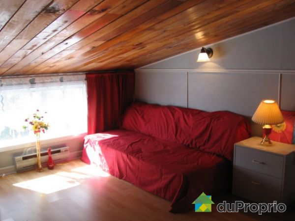 2e &eacute;tage - nouvelle isolation et r&eacute;novation - walk-in