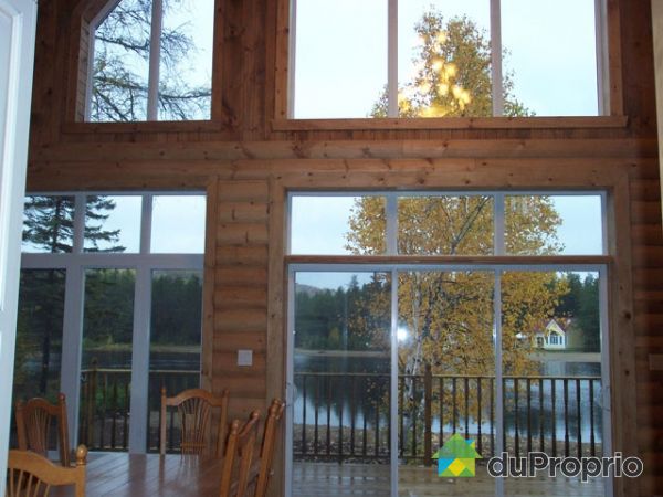 Vue - vue du lac a partir du salon et cuisine. (56 pied du bord de l eau )