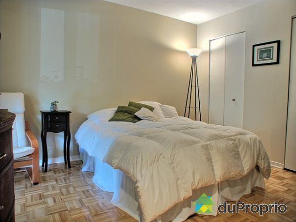 Chambre 1 - 2 gardes-robes
