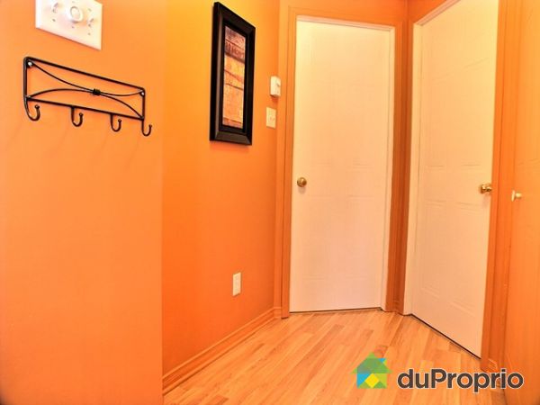 Corridor - Id&eacute;al pour de gros meubles d&eacute;coratifs

