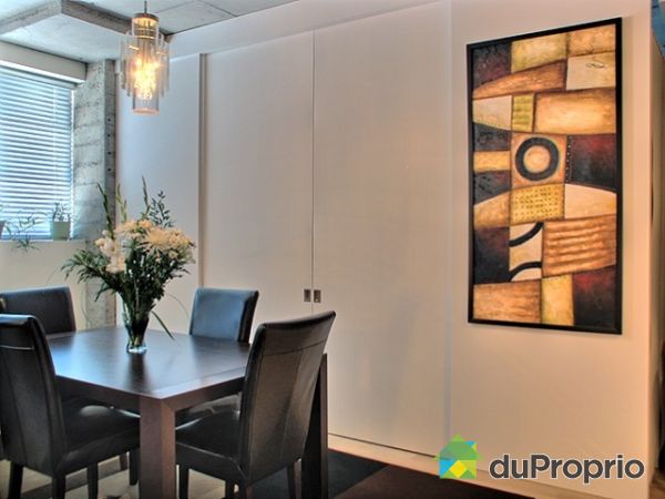 Dining Room - View of the sliding pannels for bedroom 2