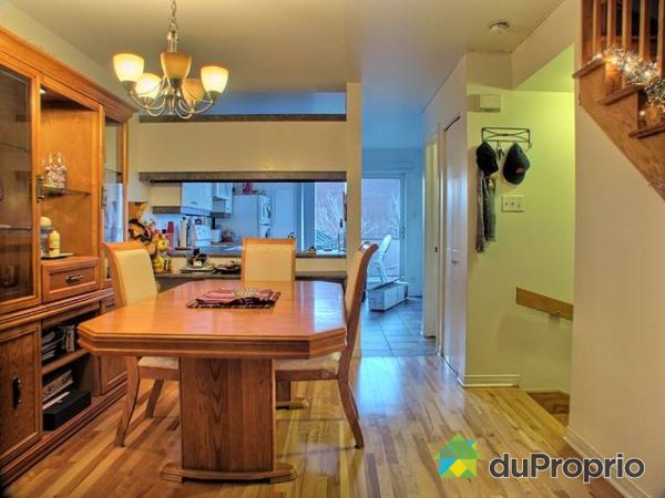 Eat-in Kitchen