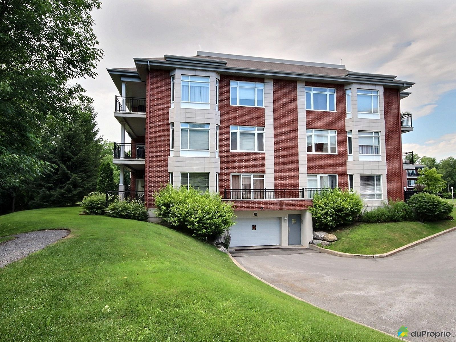 Condo for sale in Lorraine, 303111 chemin de la GrandeCôte