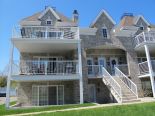 Condominium in Ste-Marthe-Sur-Le-Lac, Laurentides 