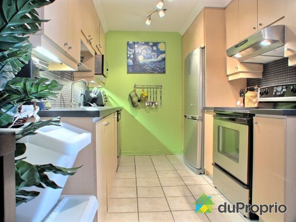 Kitchen - New stainless steel hotte.