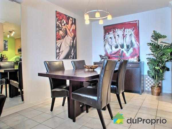 Living Room - Open space concept dining area.