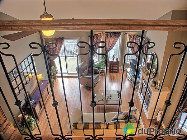Mezzanine - Nous voyons le salon de la mezzanine ! 