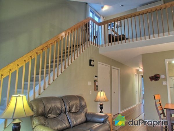 Photo - mezzanine