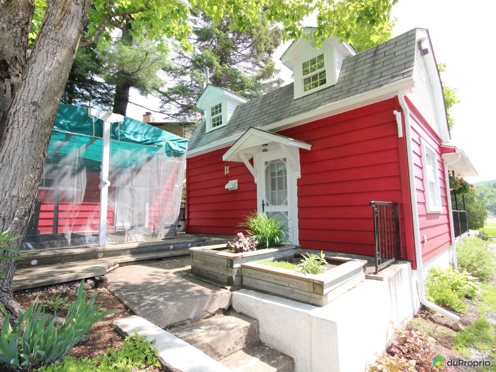 Maison à vendre LacDesSeizeIles, 250, chemin du Village, immobilier