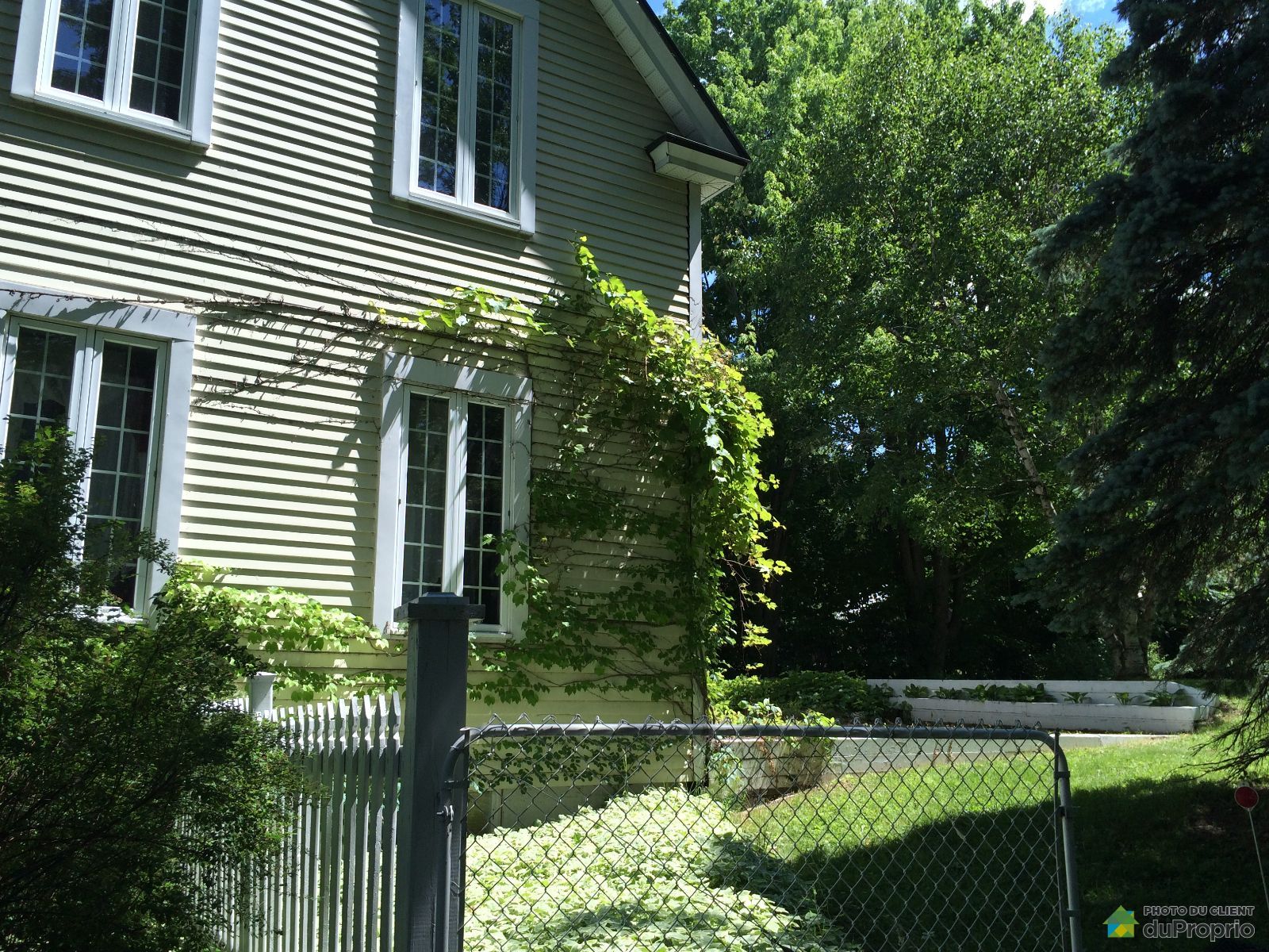 Maison A Vendre Chemin Des Patriotes Bord De L'eau