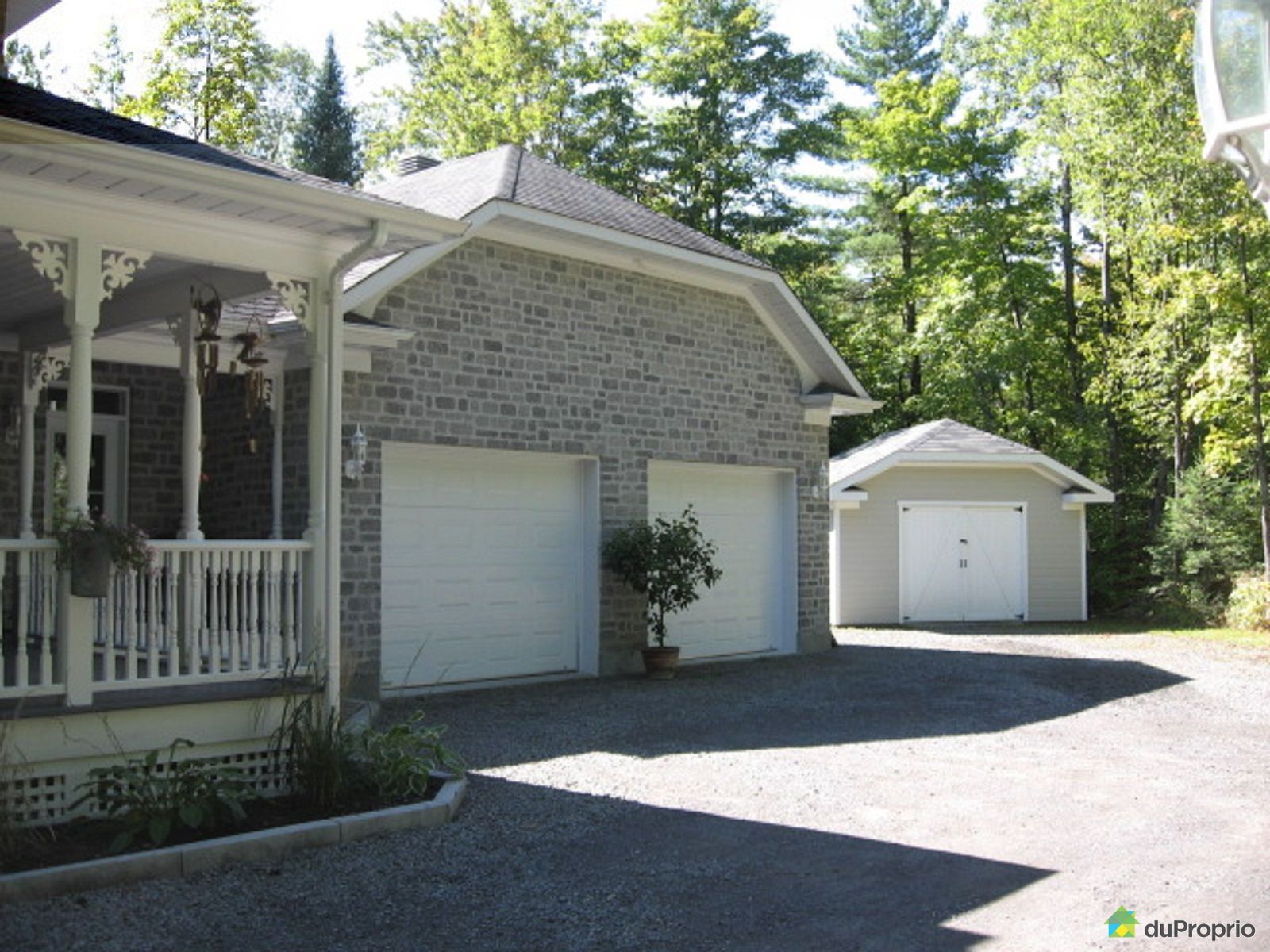 Maison à vendre StColomban, 108 rue des Hirondelles, immobilier Québec