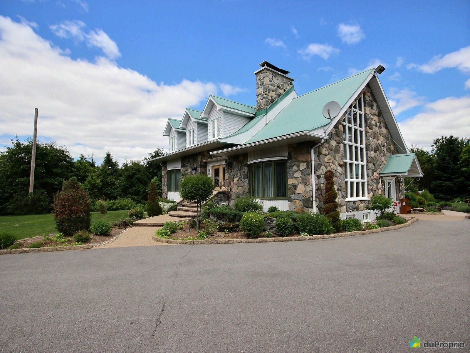 Domaine et villa à vendre StFélixDeValois, 5810 chemin de SaintJean