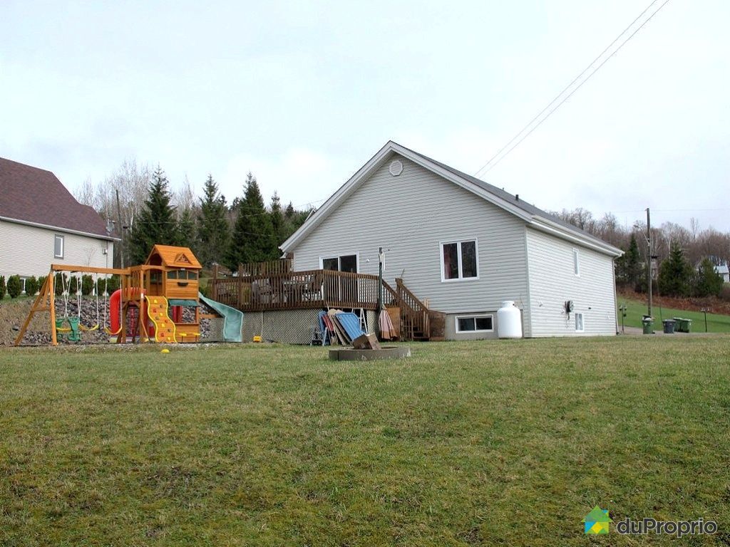 Bungalow Surélevé vendu MontLaurier, immobilier Québec DuProprio 327886