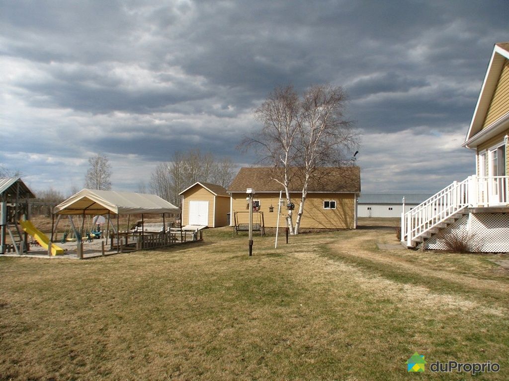 Maison à vendre StNazaireDuLacStJean, 692 route Labrecque, immobilier Québec DuProprio