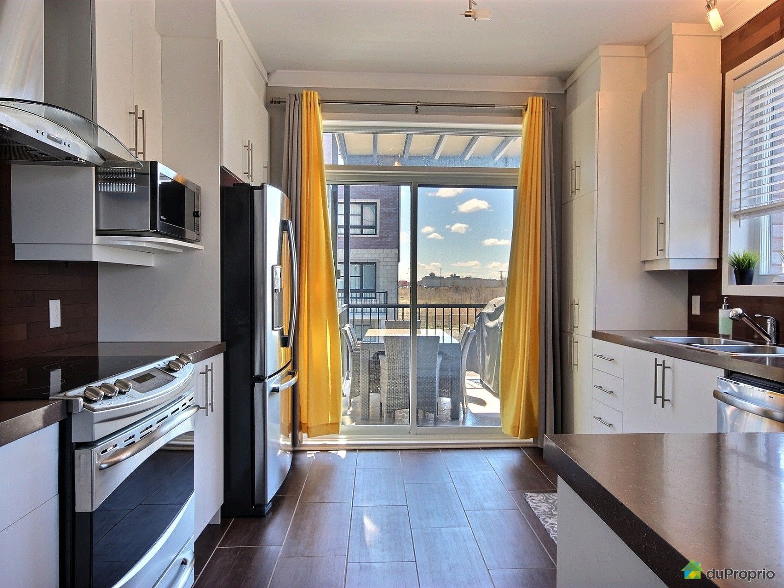 Condo à vendre SteDorothée, A82 rue Principale, immobilier Québec