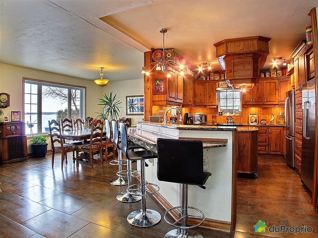 Maison à vendre VeniseEnQuebec, 391 avenue de la Pointe Jameson