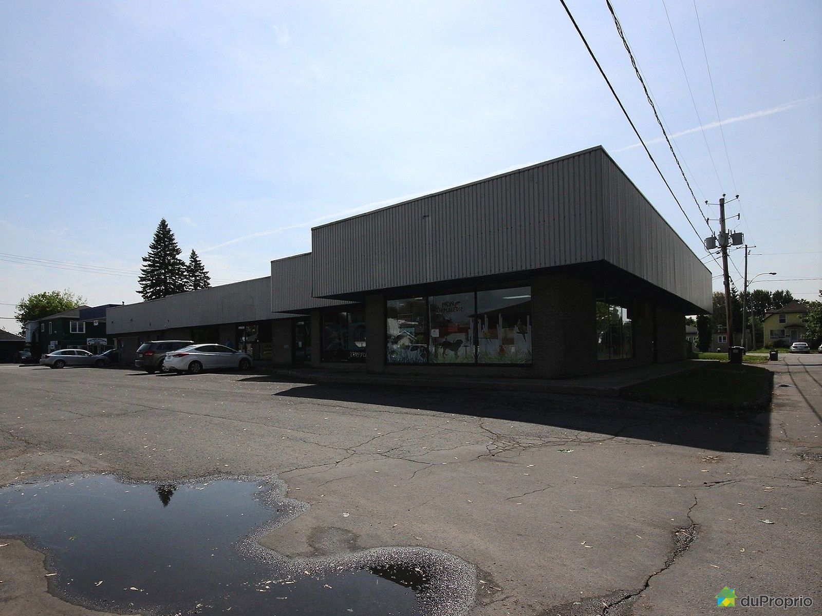 Centre Commercial vendu SalaberryDeValleyfield, immobilier Québec DuProprio 615692