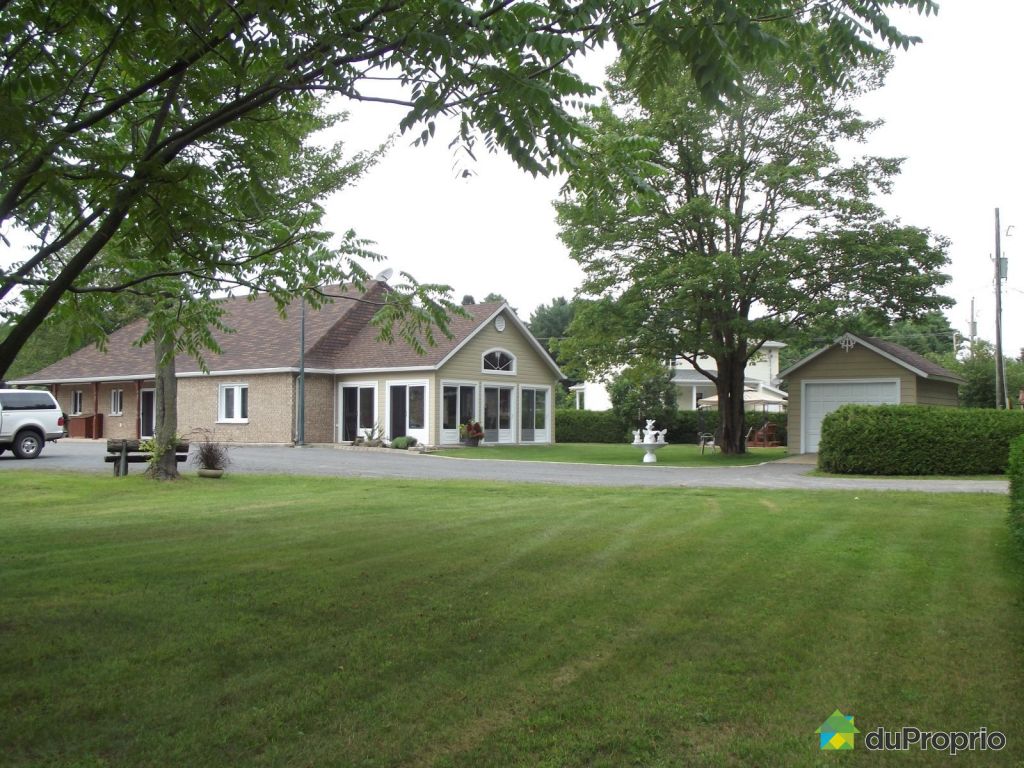 Maison à vendre StAmbroiseDeKildare, 3115 rue de la Visitation, immobilier Québec DuProprio Maison à vendre StAmbroiseDeKildare, 3115 rue de la Visitation, immobilier Québec DuProprio