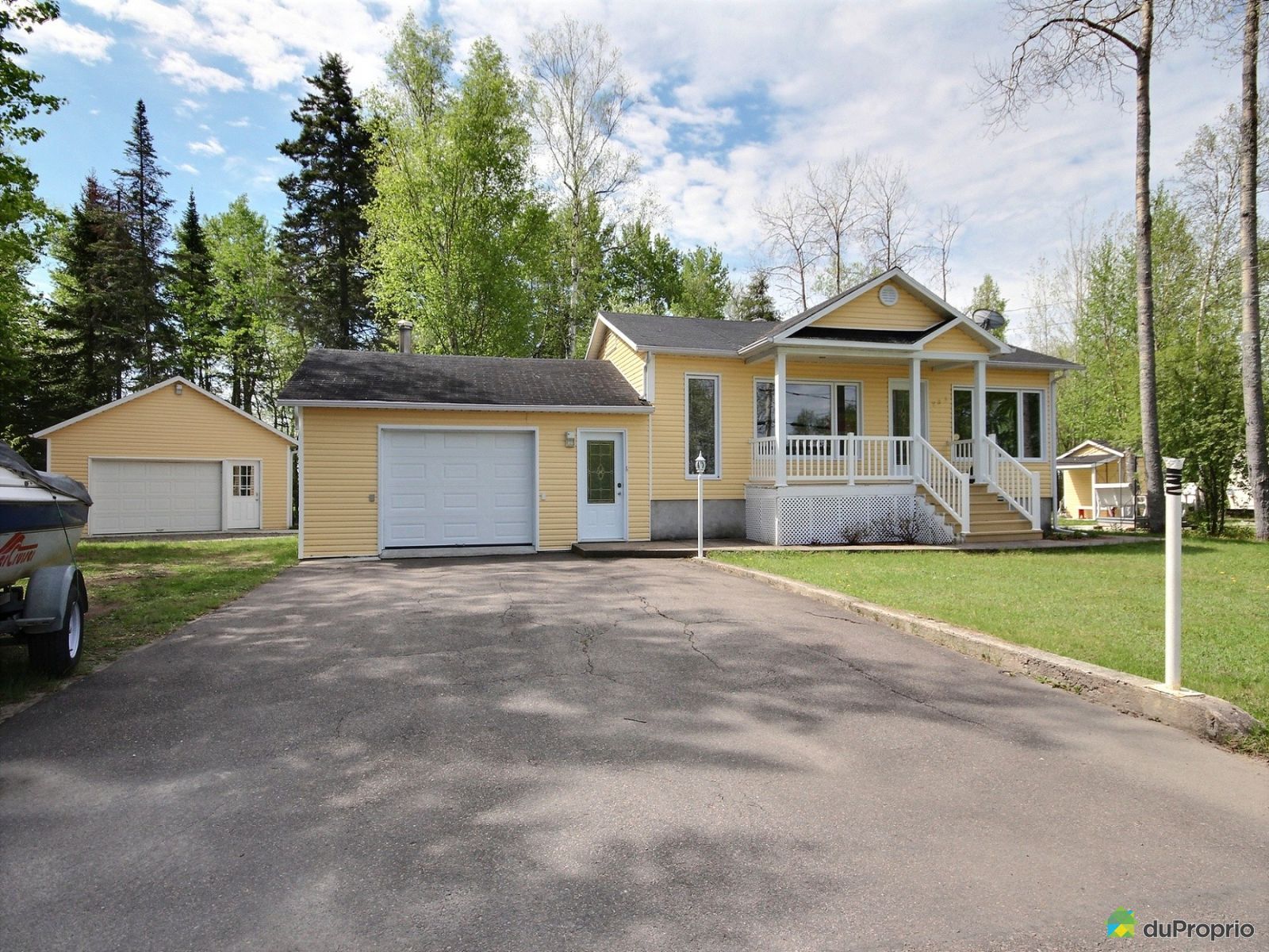 Chalet à vendre DolbeauMistassini, 283 rue Langevin, immobilier Québec DuProprio 651512