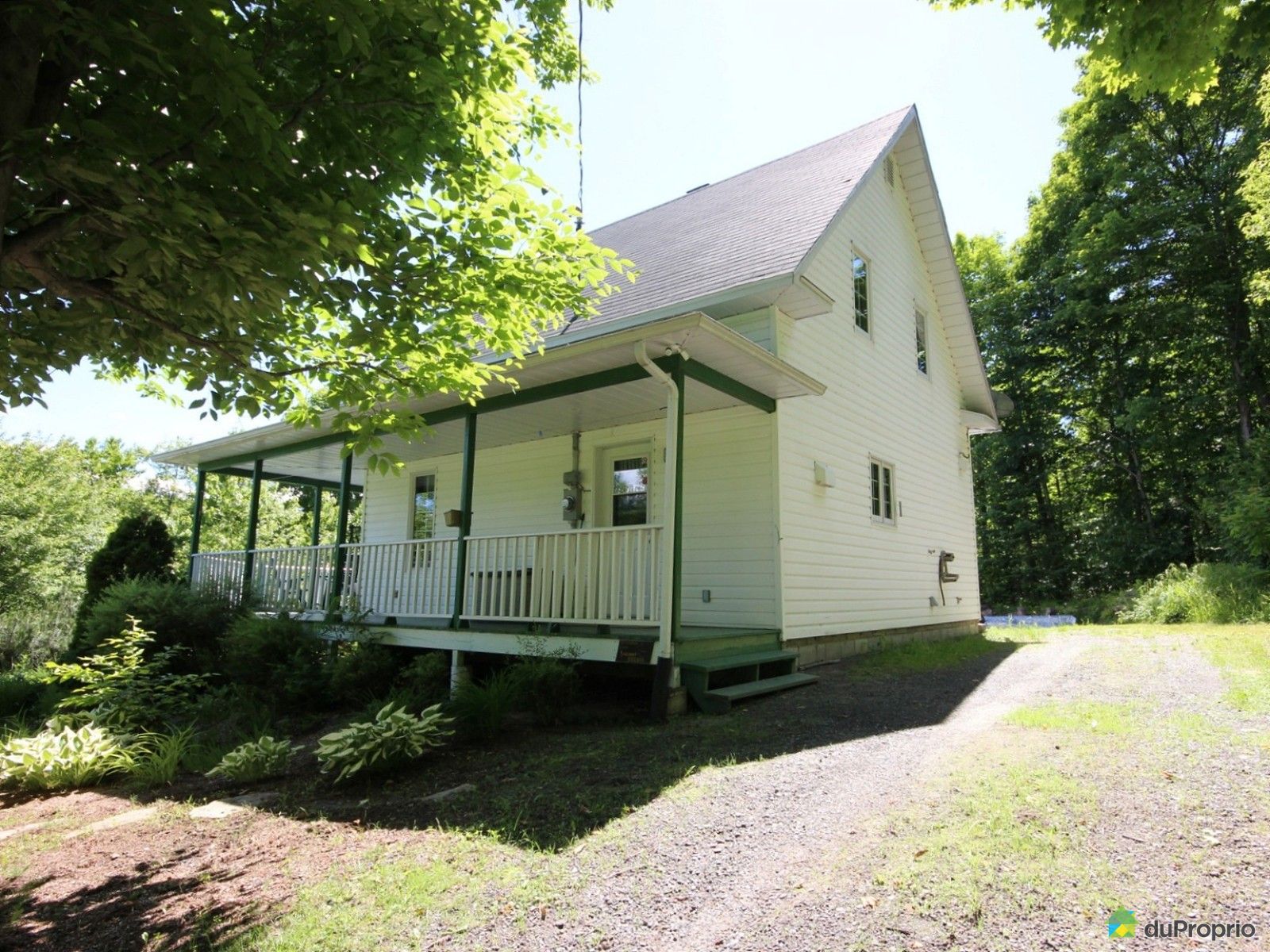 Chalet vendu StMathieuDuParc, immobilier Québec DuProprio 528918