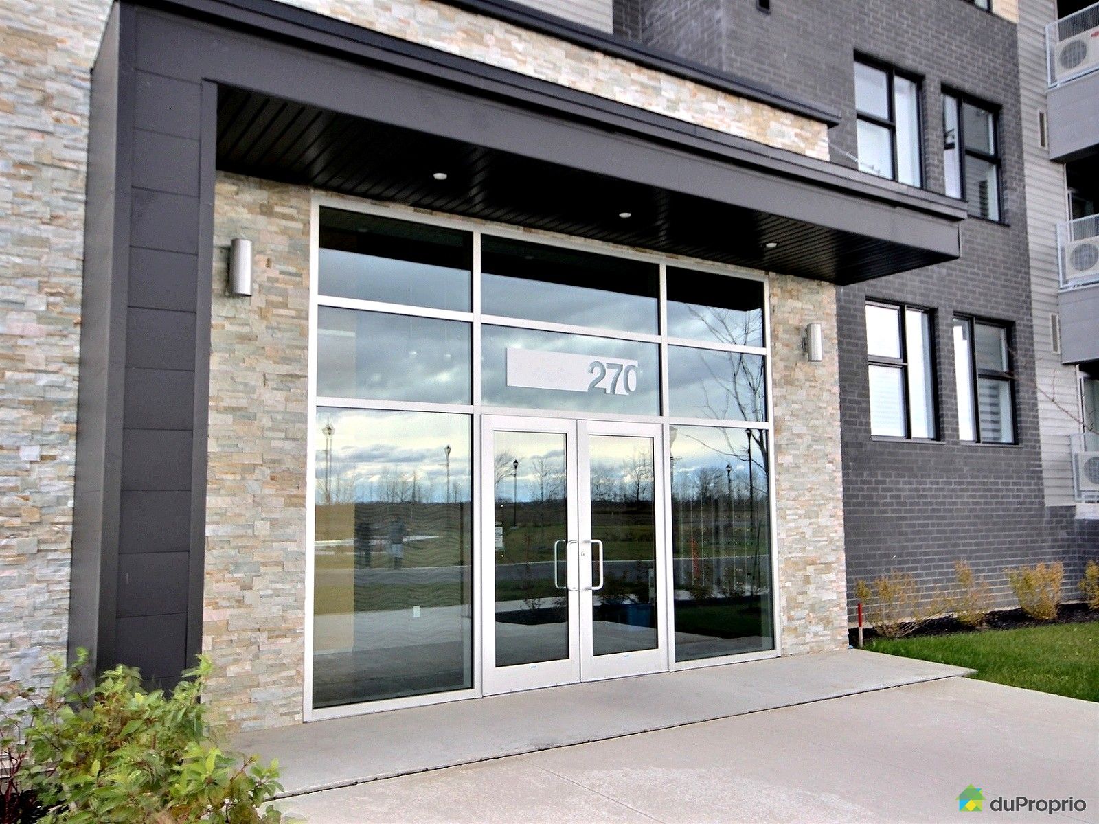 Condo vendu StConstant, immobilier Québec DuProprio 560601 Condo vendu StConstant, immobilier Québec DuProprio 560601