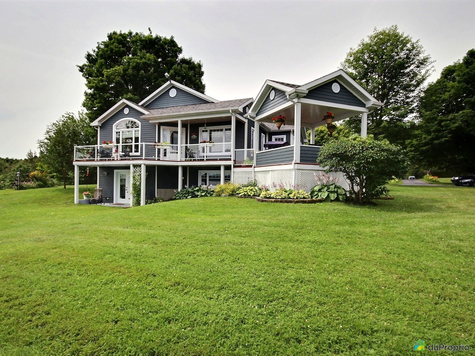 Domaine et villa à vendre GrandLacStFrançois,