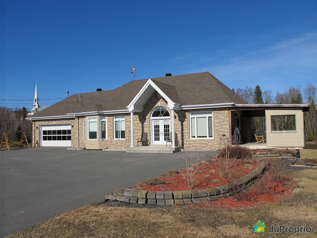 Domaine et villa à vendre StCômeLinière, 1389 rang Jersey Sud, immobilier Québec DuProprio Domaine et villa à vendre StCômeLinière, 1389 rang Jersey Sud, immobilier Québec DuProprio