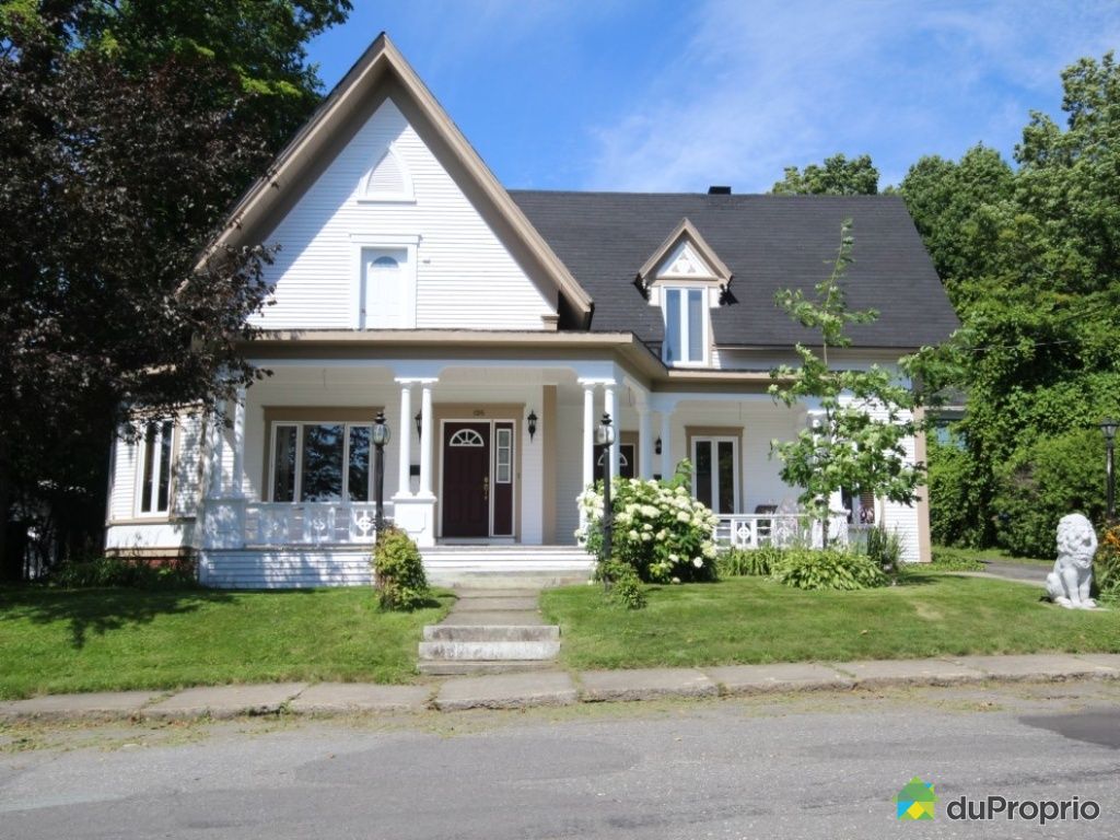 Duplex à vendre Coaticook, 126 rue Monseigneur Durand, immobilier