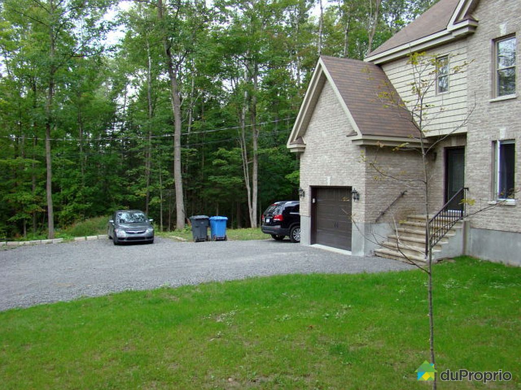 Maison à vendre StColomban, 136 rue du MontCastel, immobilier Québec