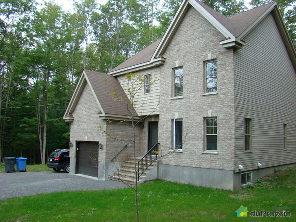 Maison à vendre StColomban, 136 rue du MontCastel, immobilier Québec