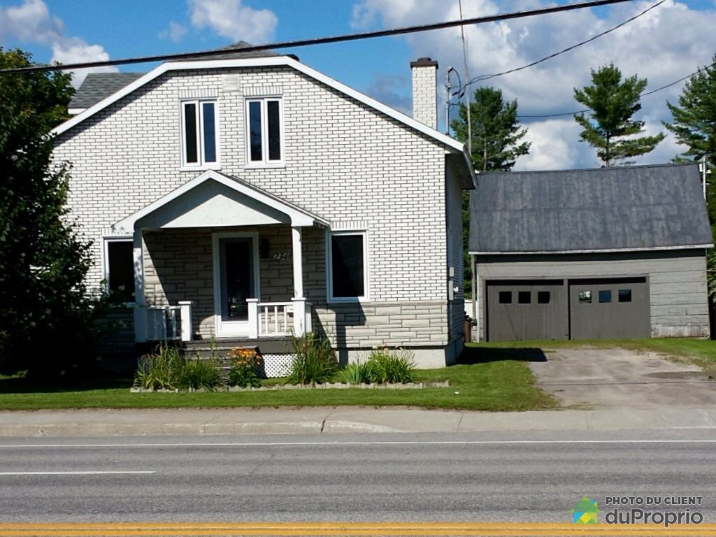 Maison à vendre StMarcDesCarrieres, 1234 boulevard BonaDussault