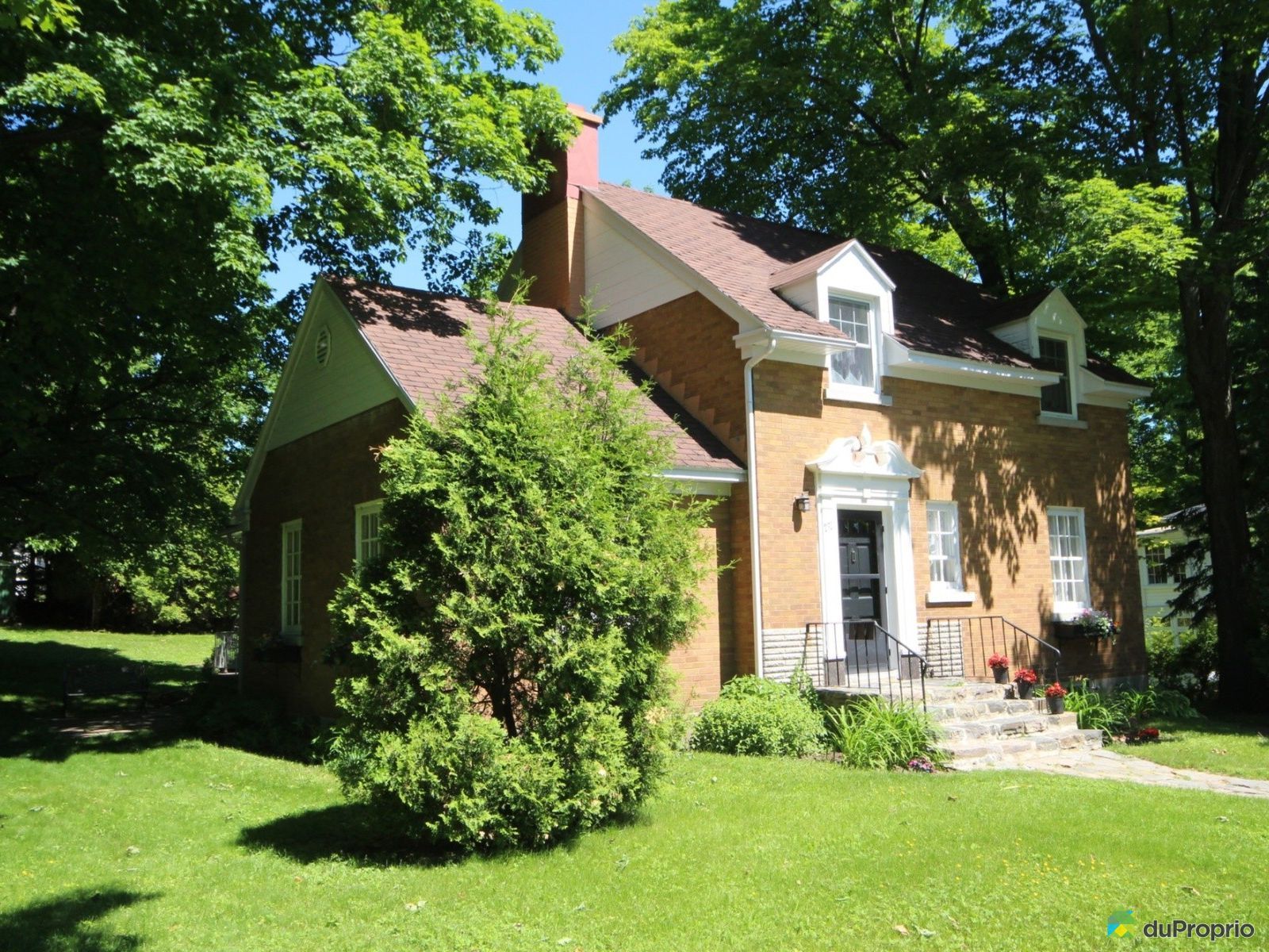 Maison à vendre GrandMère, 232 4e