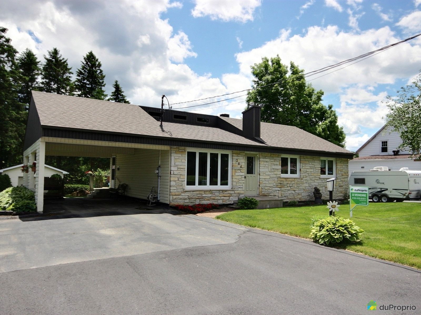 Maison à vendre La Guadeloupe, 364 9e Rue Ouest, immobilier Québec