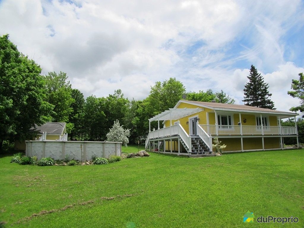 Maison à vendre StGabrielDeBrandon, 211 rue Ferland, immobilier Québec DuProprio 432807 Maison à vendre StGabrielDeBrandon, 211 rue Ferland, immobilier Québec DuProprio 432807