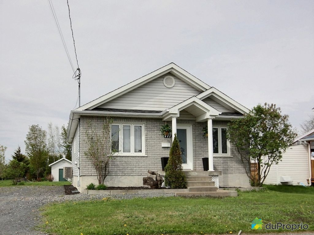 Maison à vendre SteHénédine, 111 rue de l'Église, immobilier Québec DuProprio 610342 Maison à vendre SteHénédine, 111 rue de l'Église, immobilier Québec DuProprio 610342