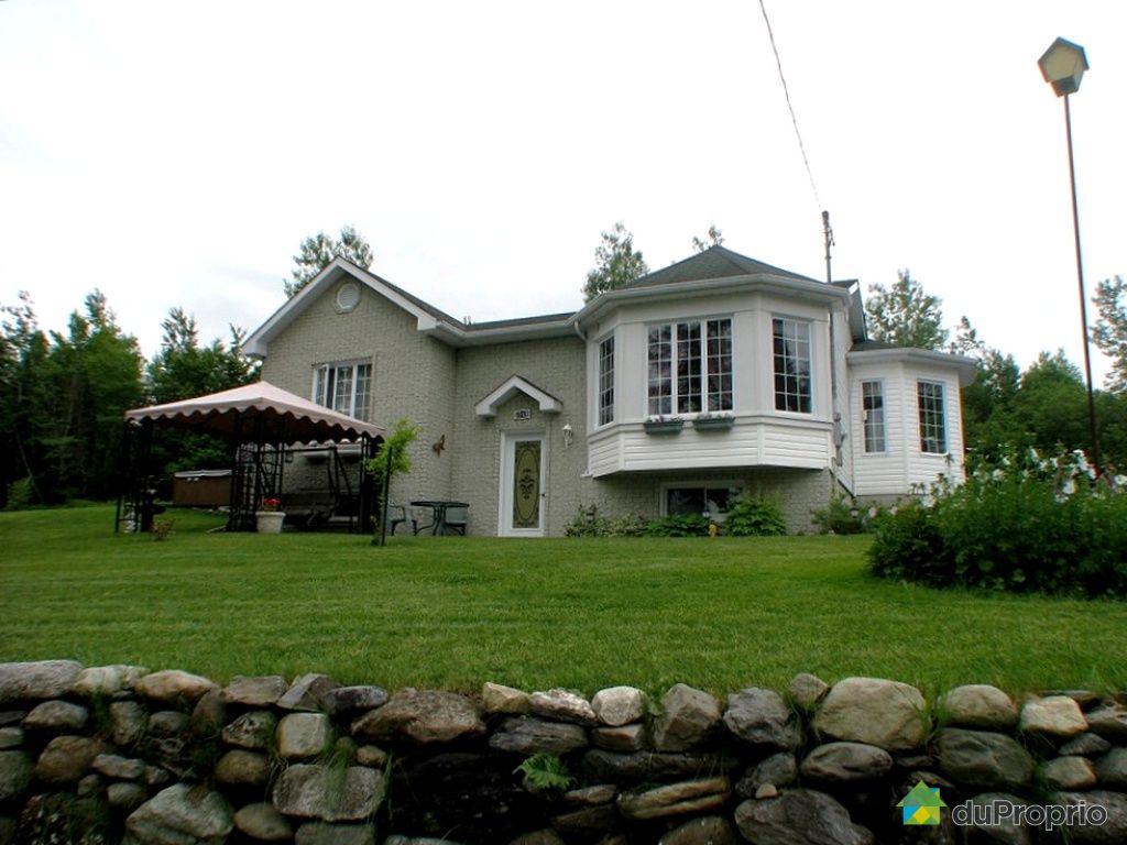 Bungalow Surélevé vendu Weedon, immobilier Québec DuProprio 251161