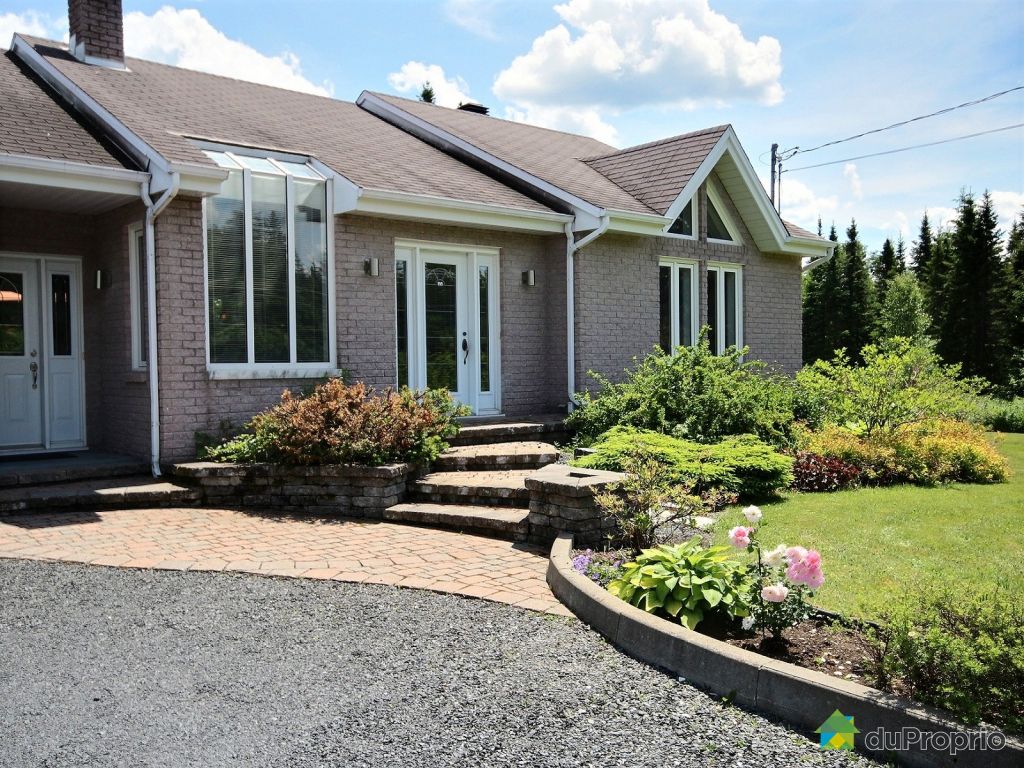 House sold in SteRoseDeWatford DuProprio 528574