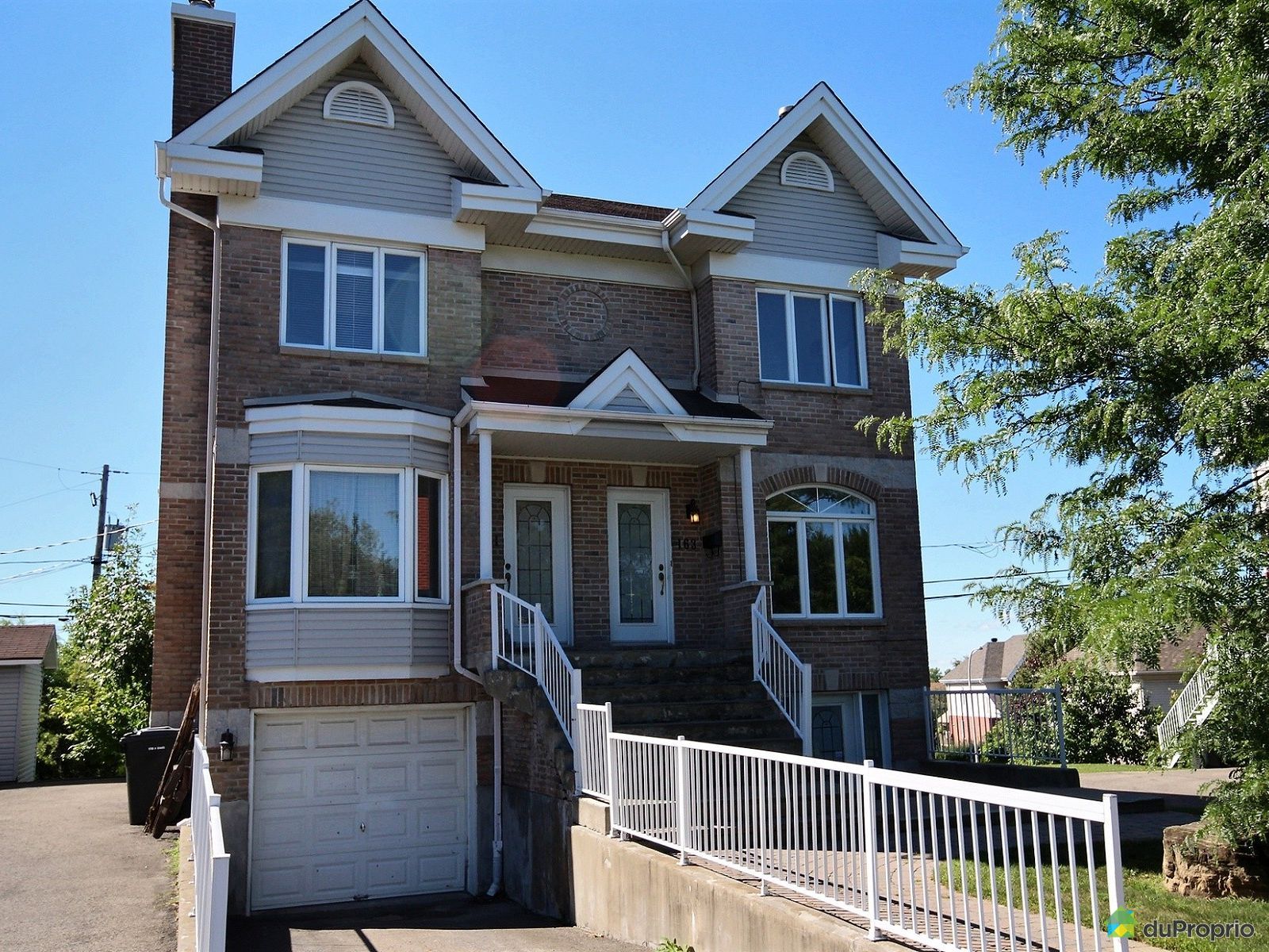 Triplex for sale in SteTherese, 161165 chemin de la CôteSaintLouis