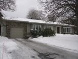 Bungalow in St-Bruno-De-Montarville, Monteregie (Montreal South Shore)
