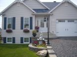 Bungalow in St-Emile, Quebec North Shore