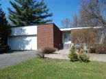Raised Bungalow in L'ile-Bizard / Sainte-Genevi�ve, Montreal / Island
