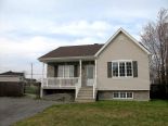 Bungalow in Ste-Marthe-Sur-Le-Lac, Laurentides 