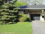 Bungalow in Richelieu, Monteregie (Montreal South Shore)