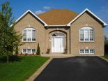 Bungalow in St-Basile-Le-Grand, Monteregie (Montreal South Shore)