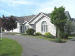 Bungalow in St-Francois-Du-Lac, Centre-du-Quebec