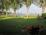 Bungalow in Venise-En-Quebec, Monteregie (Montreal South Shore)